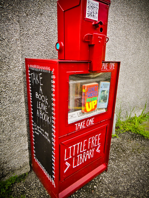 Picture of newspaper box little free library in Saint Augustine Florida